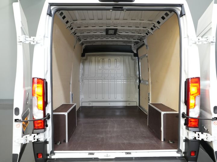Vauxhall Movano Van 2.2 140 CV L3H2 LED/ Virtual Cockpit/ 3.0t Towingverm./ 270Gr.Doors/ Carplay/ Climate/ Navi/ Camera/ Cruise/ PDC