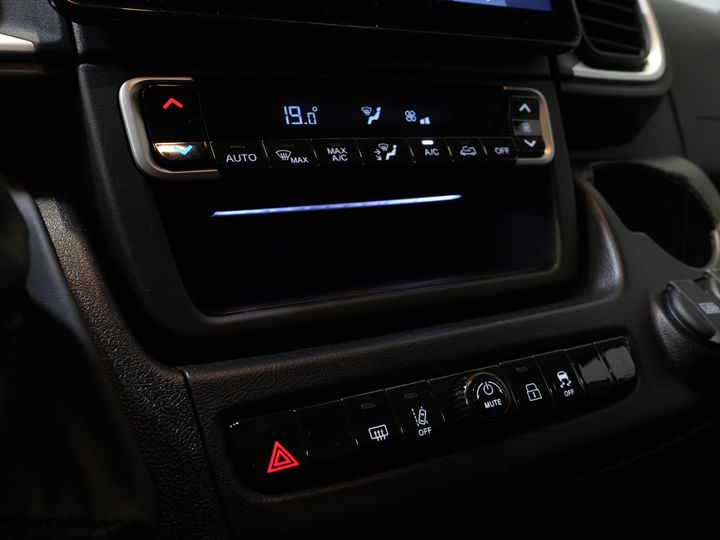 Vauxhall Movano Van 2.2 140 CV L3H2 LED/ Virtual Cockpit/ 3.0t Towingverm./ 270Gr.Doors/ Carplay/ Climate/ Navi/ Camera/ Cruise/ PDC