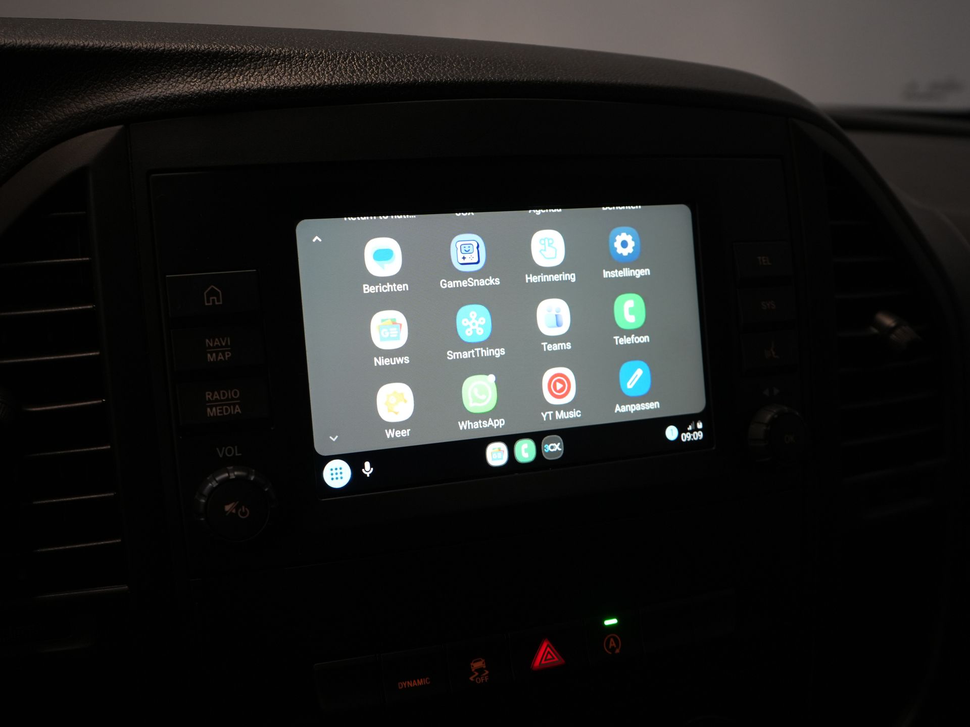 Mercedes-Benz Vito Van 114 CDI авт. DC Double Cab Buffl Leather / 2x зсувні двері / Carplay / Navi / Спойлер / Передня кромка / Бокові панелі / 18” LMV / Круїз / Кондиціонер