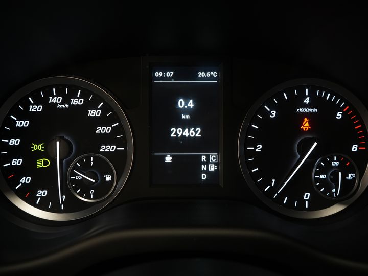 Mercedes-Benz Vito Van 114 CDI авт. DC Double Cab Buffl Leather / 2x зсувні двері / Carplay / Navi / Спойлер / Передня кромка / Бокові панелі / 18” LMV / Круїз / Кондиціонер