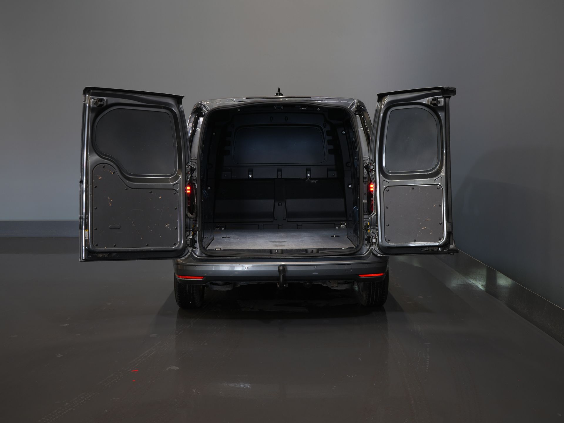 Volkswagen Caddy Cargo Van 2.0 TDI 125 CV DSG Aut. Stile BPM GRATIS! LED/ Adapt.Cruise/ Riscaldatore a cavalletto/ Seatverw./ Carplay/ Telecamera/ PDC/ LMV/ Barra di traino/ Airco