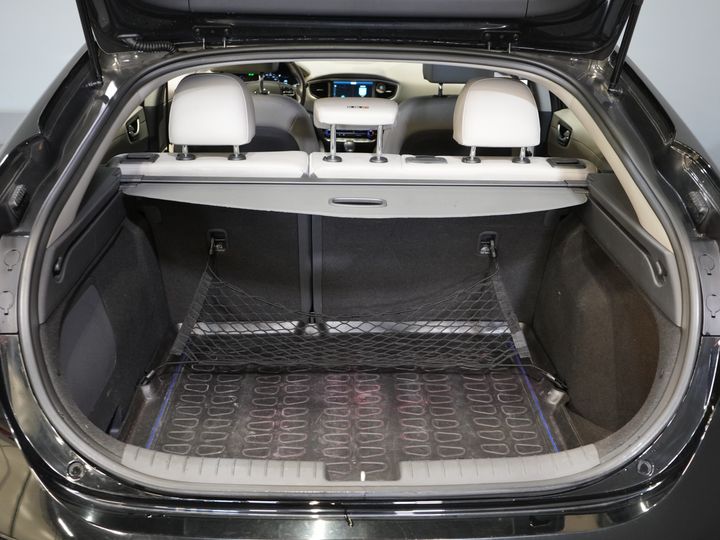 Hyundai IONIQ Hatchback 1.6 GDi Premium LED/ Adapt.Cruise/ Skóra/ Podgrzewane fotele/ Chłodzone fotele/ Podgrzewana kierownica/ Pamięć fotela/ CarPlay/ Nawigacja/ Kamera/ Klimatyzacja