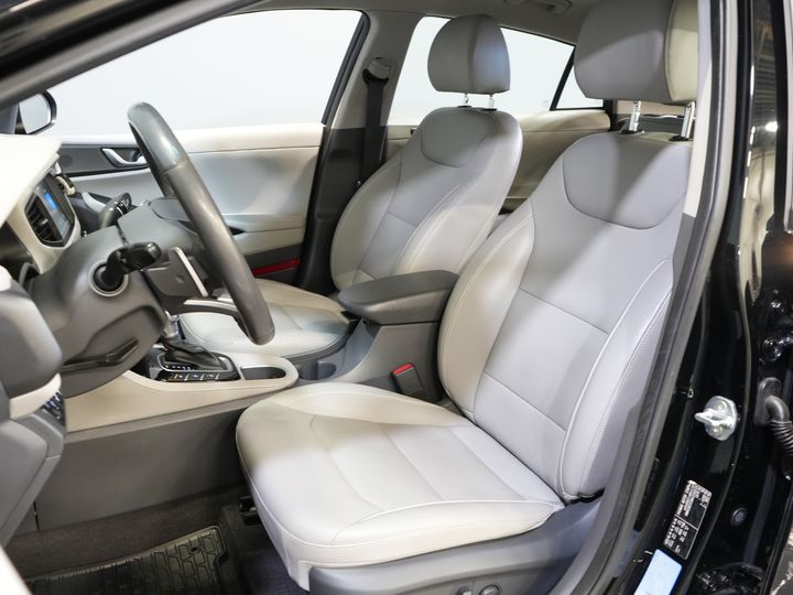 Hyundai IONIQ Hatchback 1.6 GDi Premium LED/ Adapt.Cruise/ Skóra/ Podgrzewane fotele/ Chłodzone fotele/ Podgrzewana kierownica/ Pamięć fotela/ CarPlay/ Nawigacja/ Kamera/ Klimatyzacja