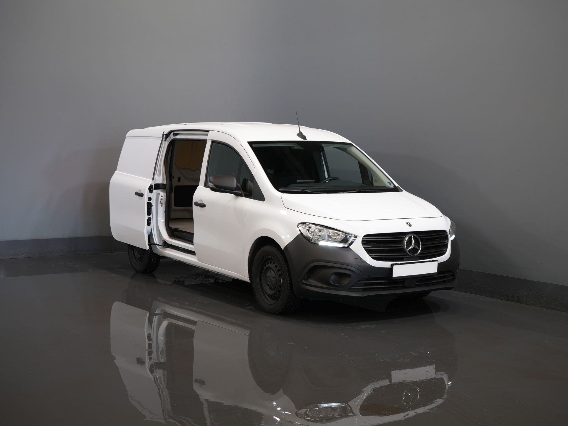 Mercedes-Benz Citan Van 110 CDI L2 Aut. 3Pers./ Seatverw./ Carplay/ Camera/ Cruise/ Airco/ Towbar/ PDC