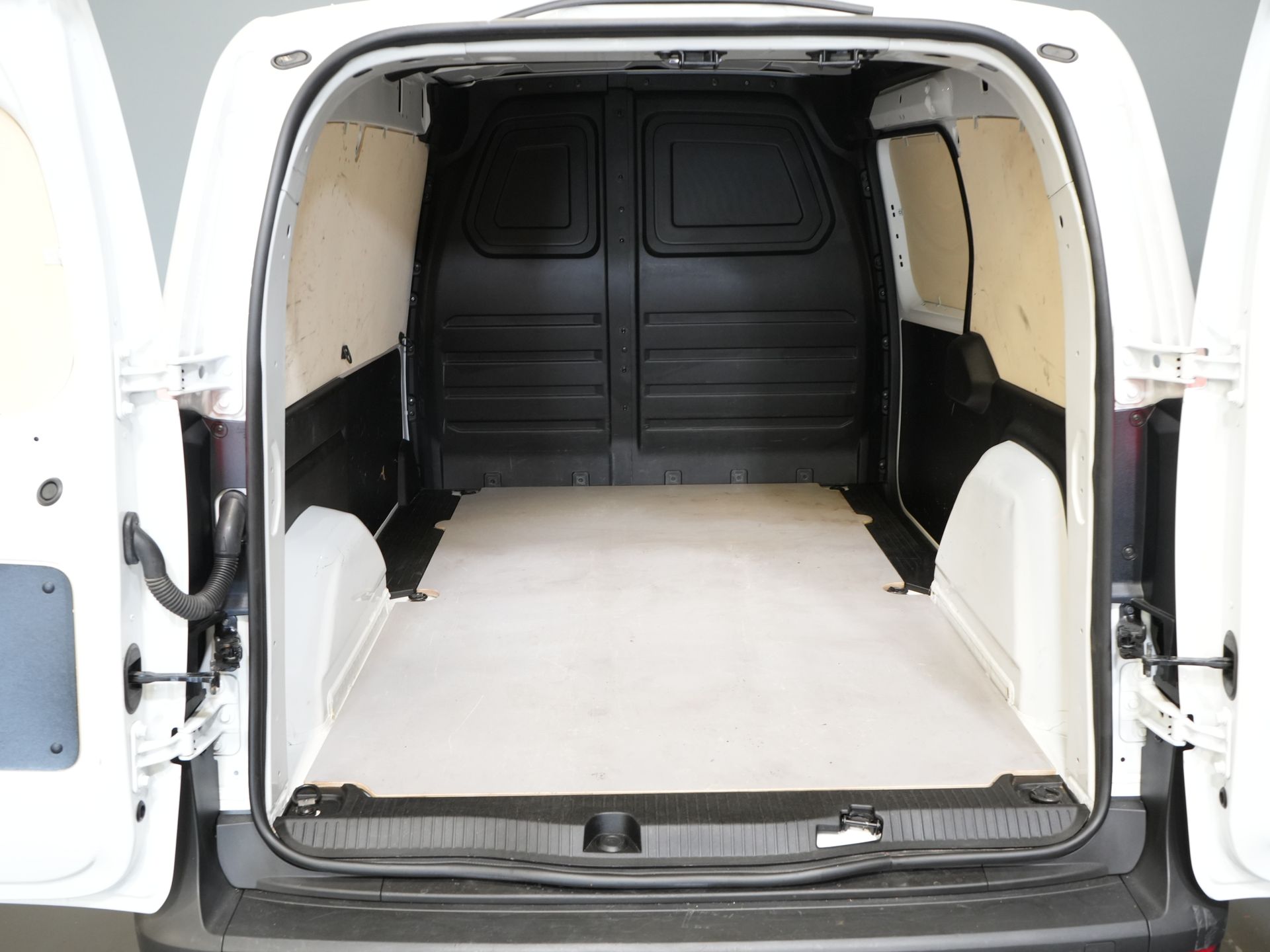 Mercedes-Benz Citan Van 110 CDI L2 Aut. 3Pers./ Seatverw./ Carplay/ Camera/ Cruise/ Airco/ Towbar/ PDC