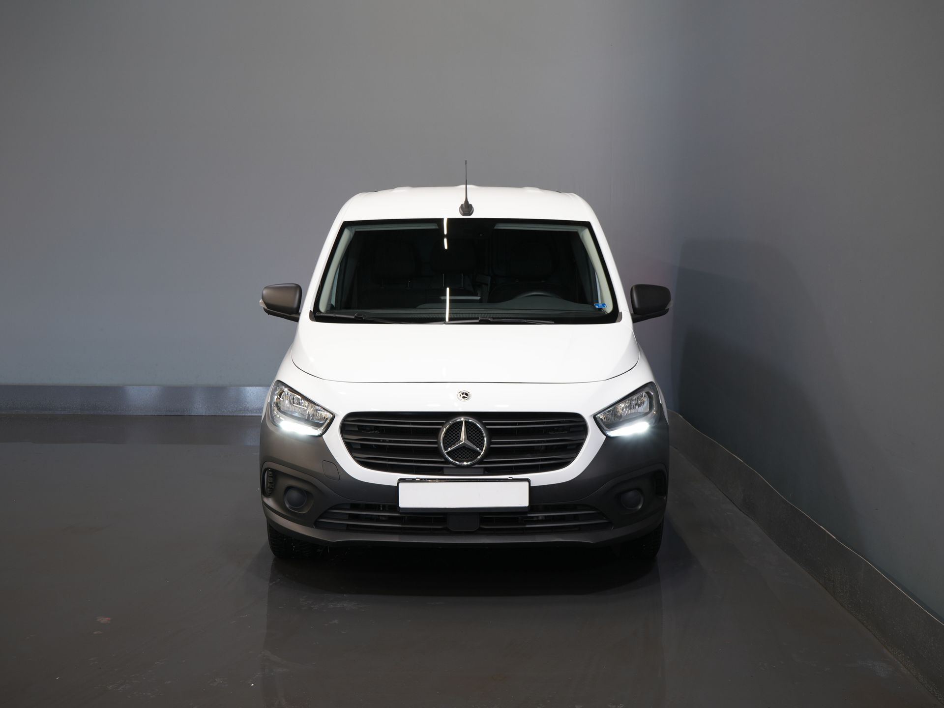 Mercedes-Benz Citan Van 110 CDI L2 Aut. 3Pers./ Seatverw./ Carplay/ Camera/ Cruise/ Airco/ Towbar/ PDC