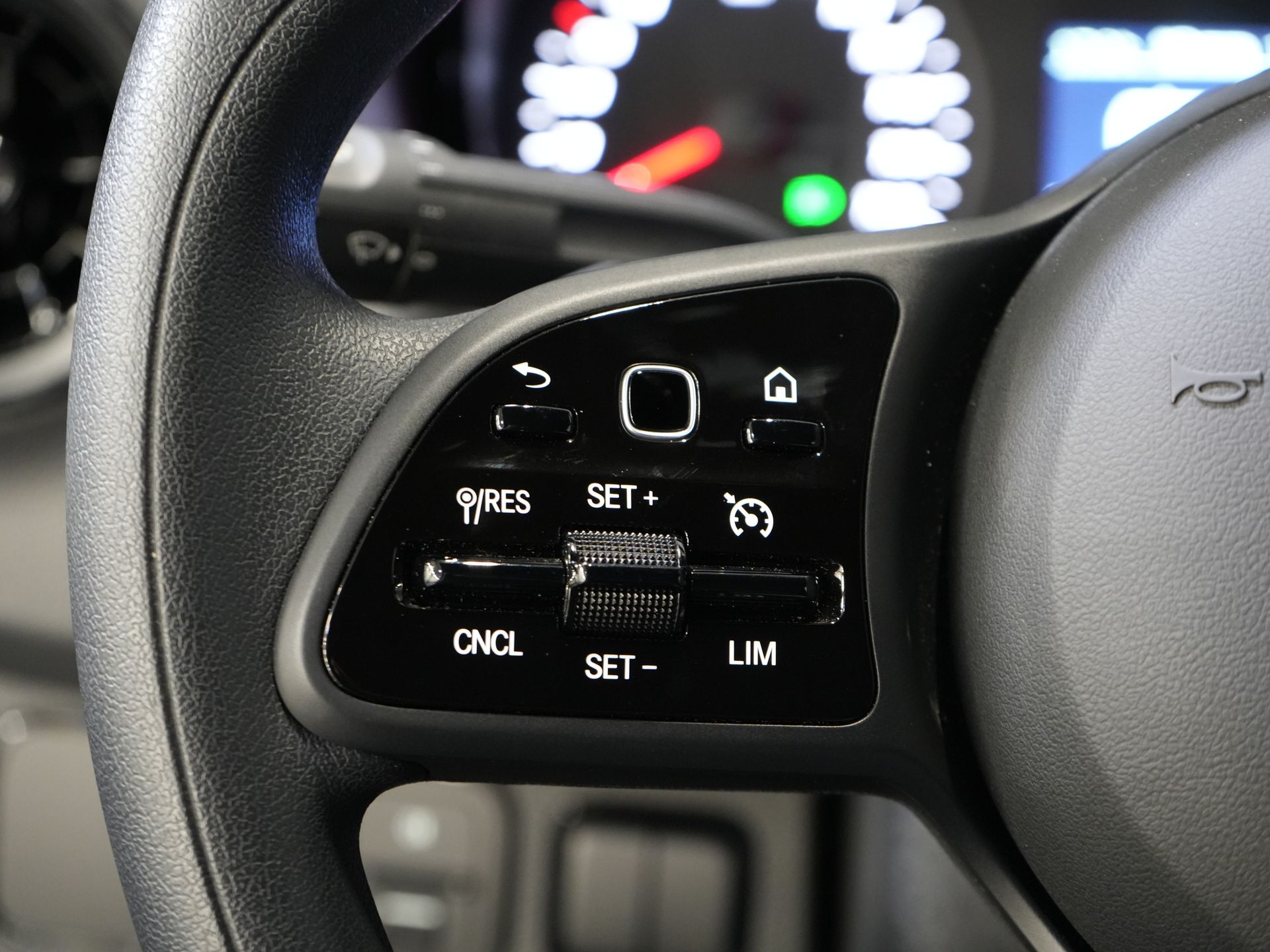 Volkswagen Crafter Van (MB Sprinter 211) (DEMO) Aut. L2H2 BPM FREE/ LED/ Chauffage au sol/ Chauffage des sièges/ Carplay/ Croisière/ Caméra