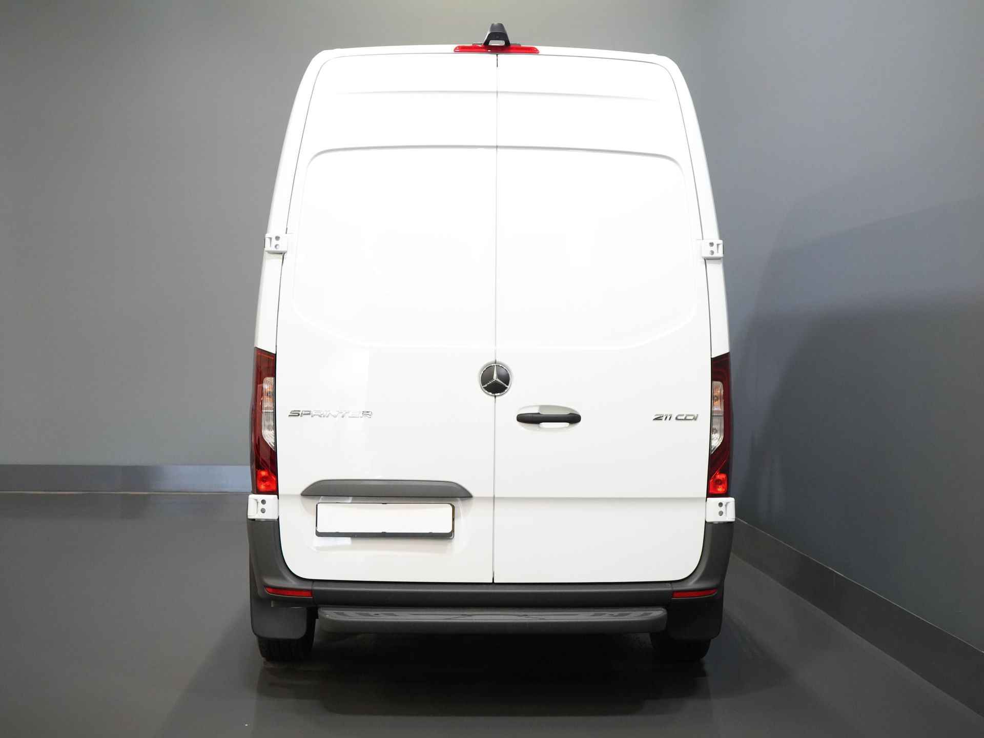 Volkswagen Crafter Van (MB Sprinter 211) (DEMO) Aut. L2H2 BPM FREE/ LED/ Chauffage au sol/ Chauffage des sièges/ Carplay/ Croisière/ Caméra