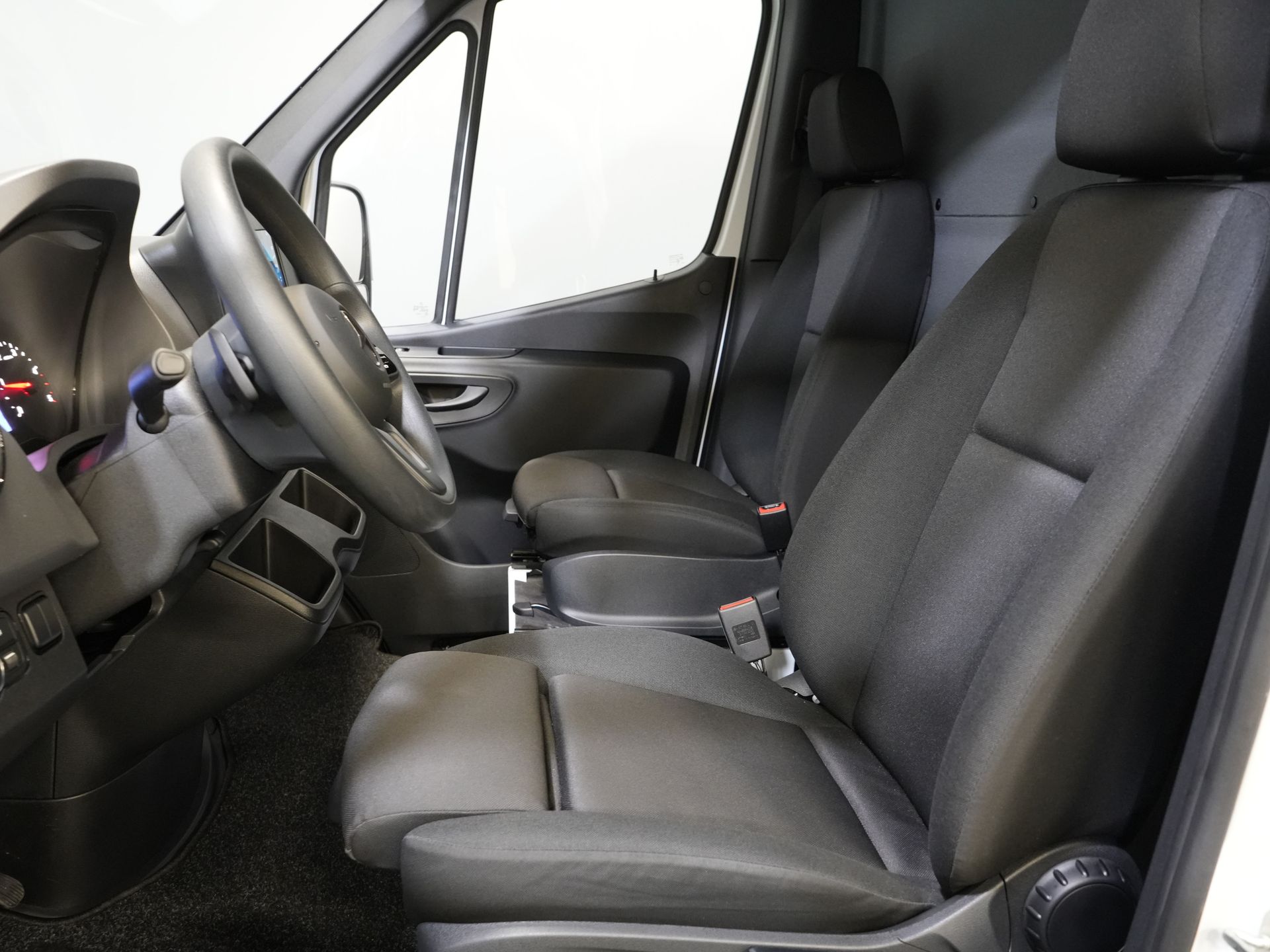 Volkswagen Crafter Van (MB Sprinter 211) (DEMO) Aut. L2H2 BPM FREE/ LED/ Chauffage au sol/ Chauffage des sièges/ Carplay/ Croisière/ Caméra