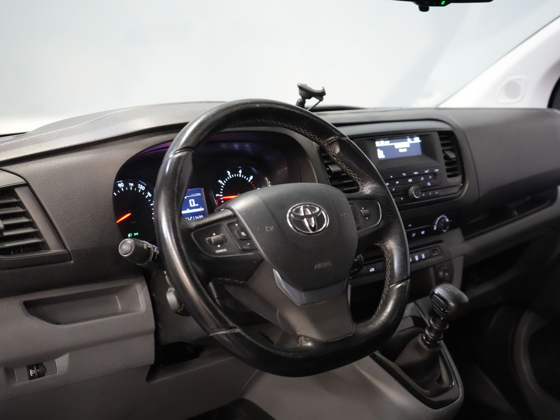 Toyota ProAce Van 1.6 D-4D 115 CP L2 BPM GRATUIT! Croazieră/ Cameră/ Bara de remorcare