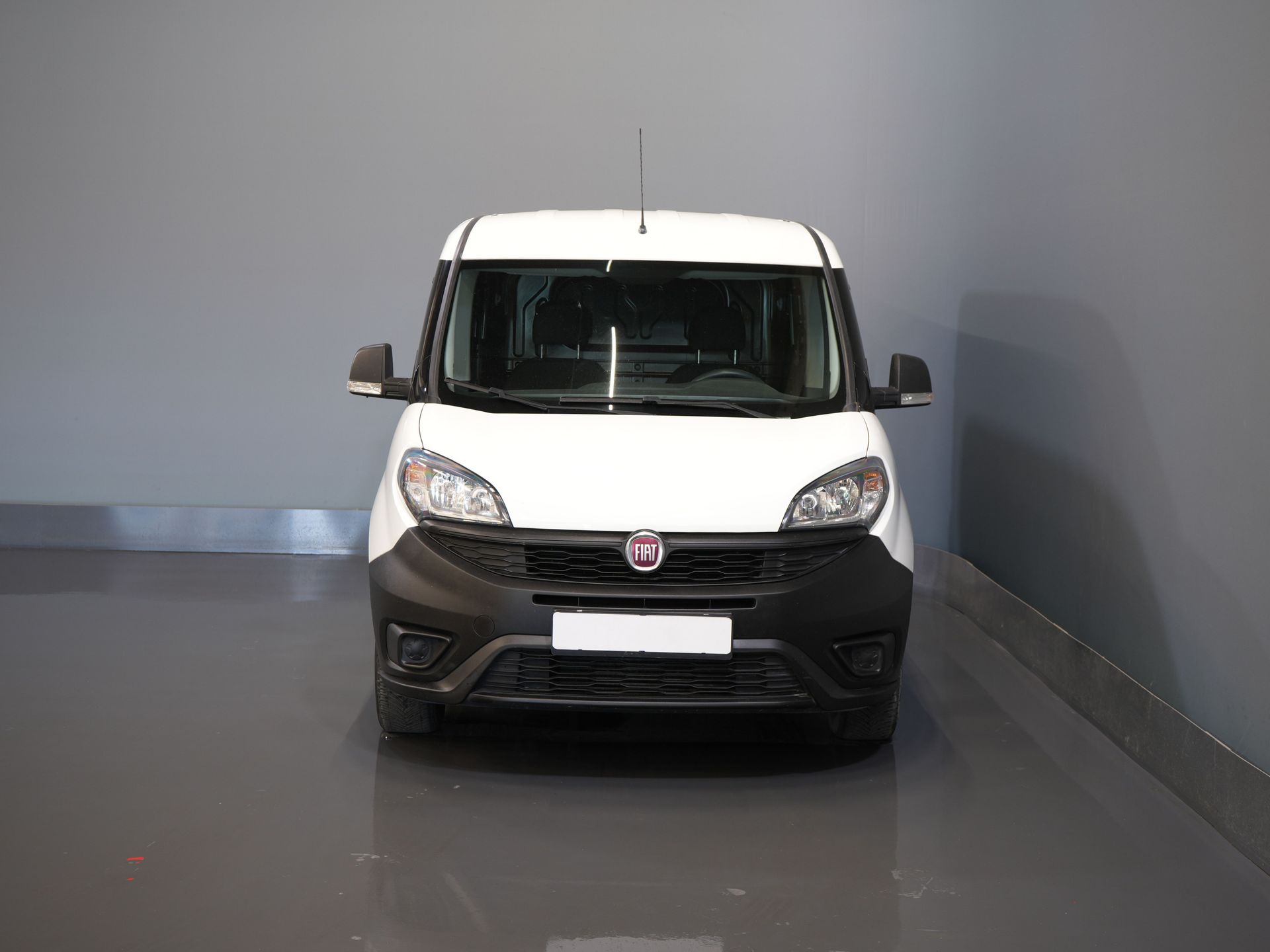 Fiat Dobló Cargo Bestelbus 1.3 MJ BPM VRIJ! 7x Voorraad NL Auto/ Airco/ Bluetooth/ Betimmering