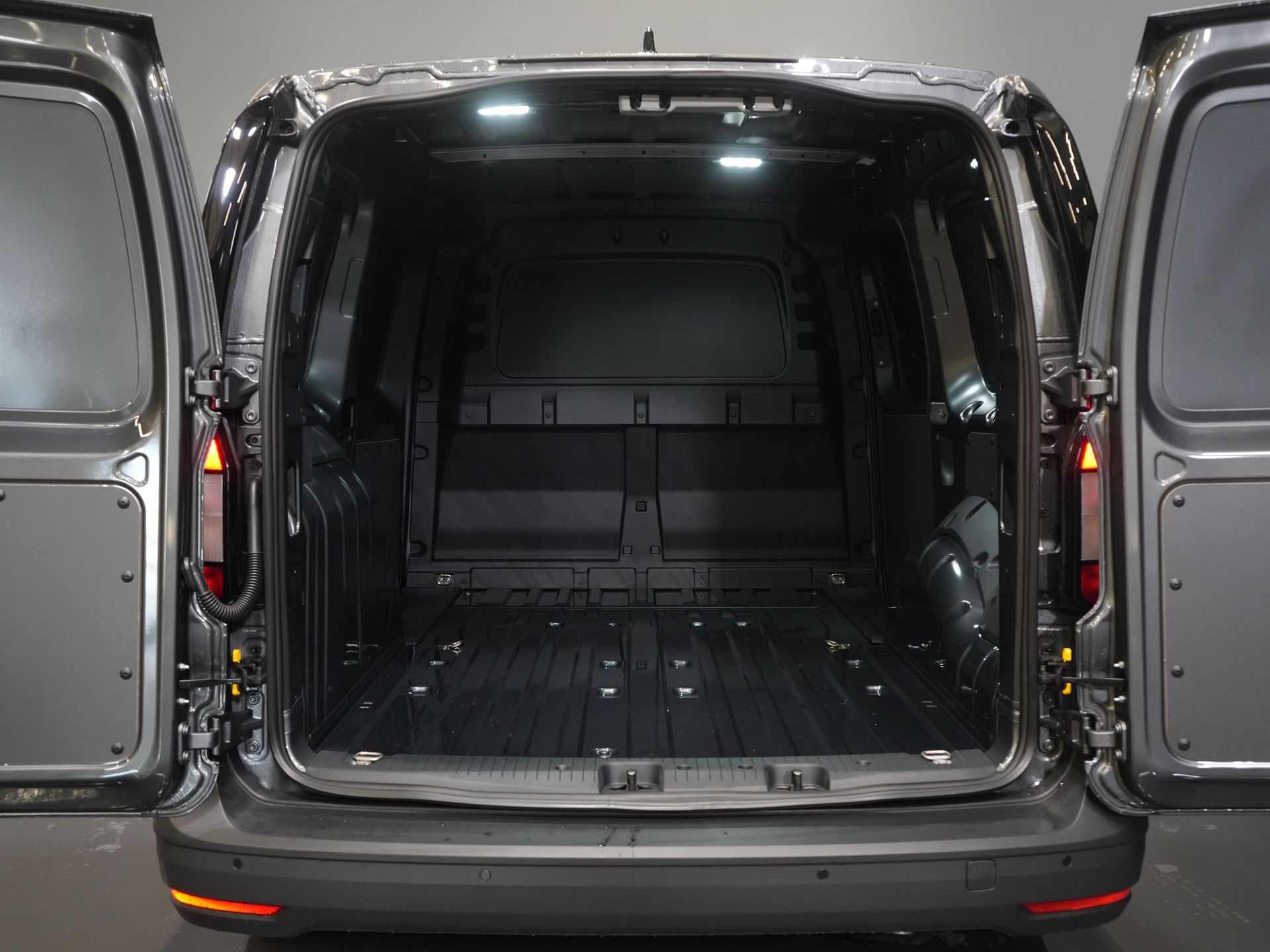 Volkswagen Caddy Cargo Maxi Van 2.0 TDI 125 CP DSG Aut. BPM FREE/ Virtual Cockpit/ Carplay/ Cruise/ PDC/ Invertor