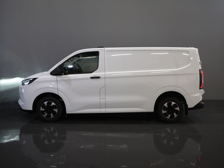 Ford E-Transit Custom Bestelbus Trend 65 kWh 330 km WLTP Garantie t/m 2029/ LED/ Standkachel/ Snellader/ 2.3t Trekverm./ Stuurverw./ Stoelverw./ Carplay/ Camera