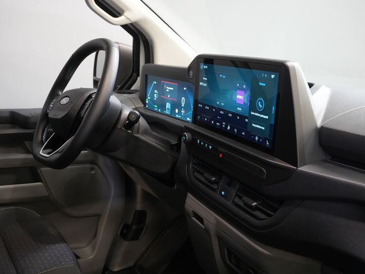 Ford E-Transit Custom Bestelbus Trend 65 kWh 330 km WLTP Garantie t/m 2029/ LED/ Standkachel/ Snellader/ 2.3t Trekverm./ Stuurverw./ Stoelverw./ Carplay/ Camera