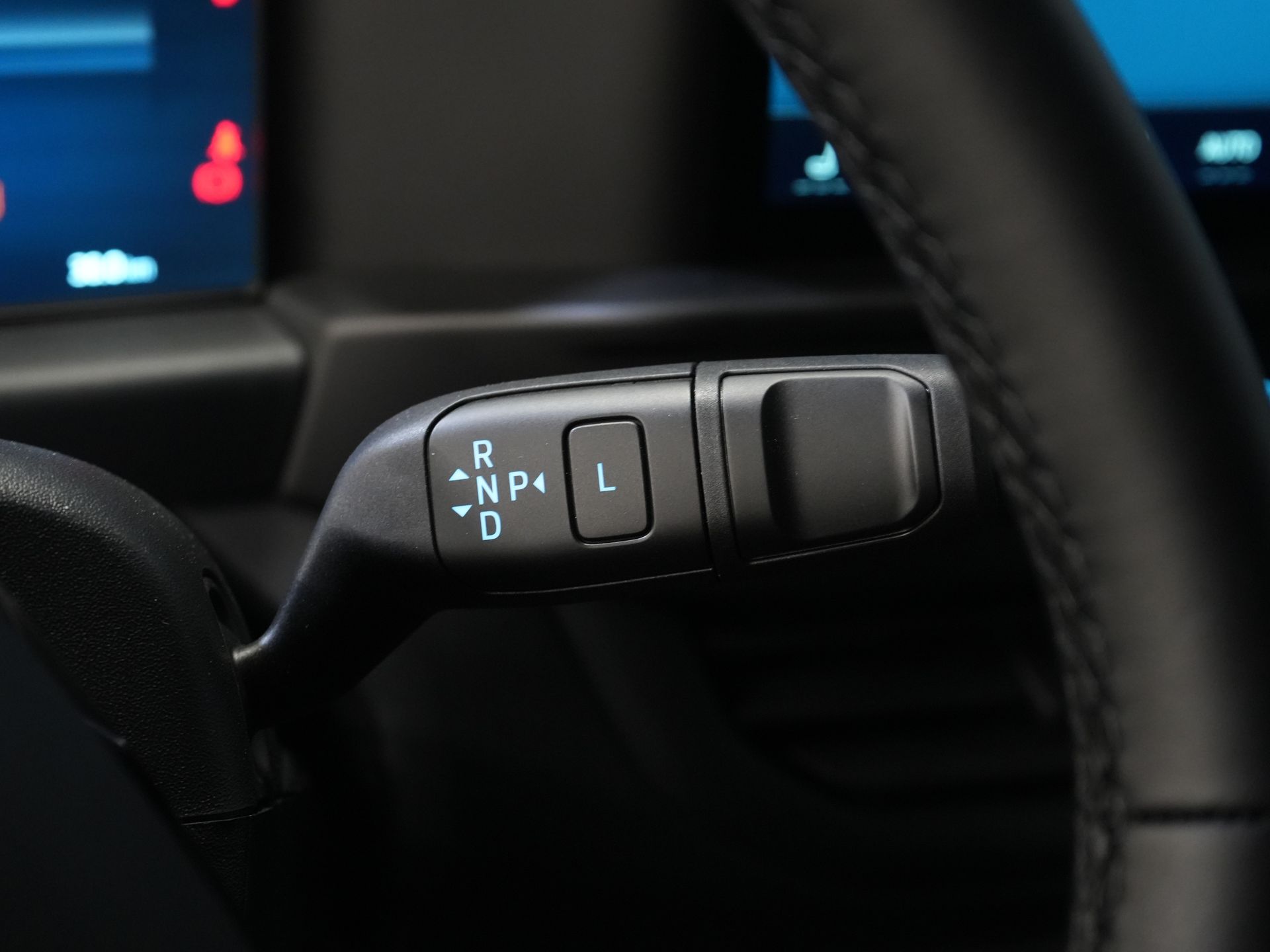 Ford E-Transit Custom Bestelbus Trend 65 kWh 330 km WLTP Garantie t/m 2029/ LED/ Standkachel/ Snellader/ 2.3t Trekverm./ Stuurverw./ Stoelverw./ Carplay/ Camera