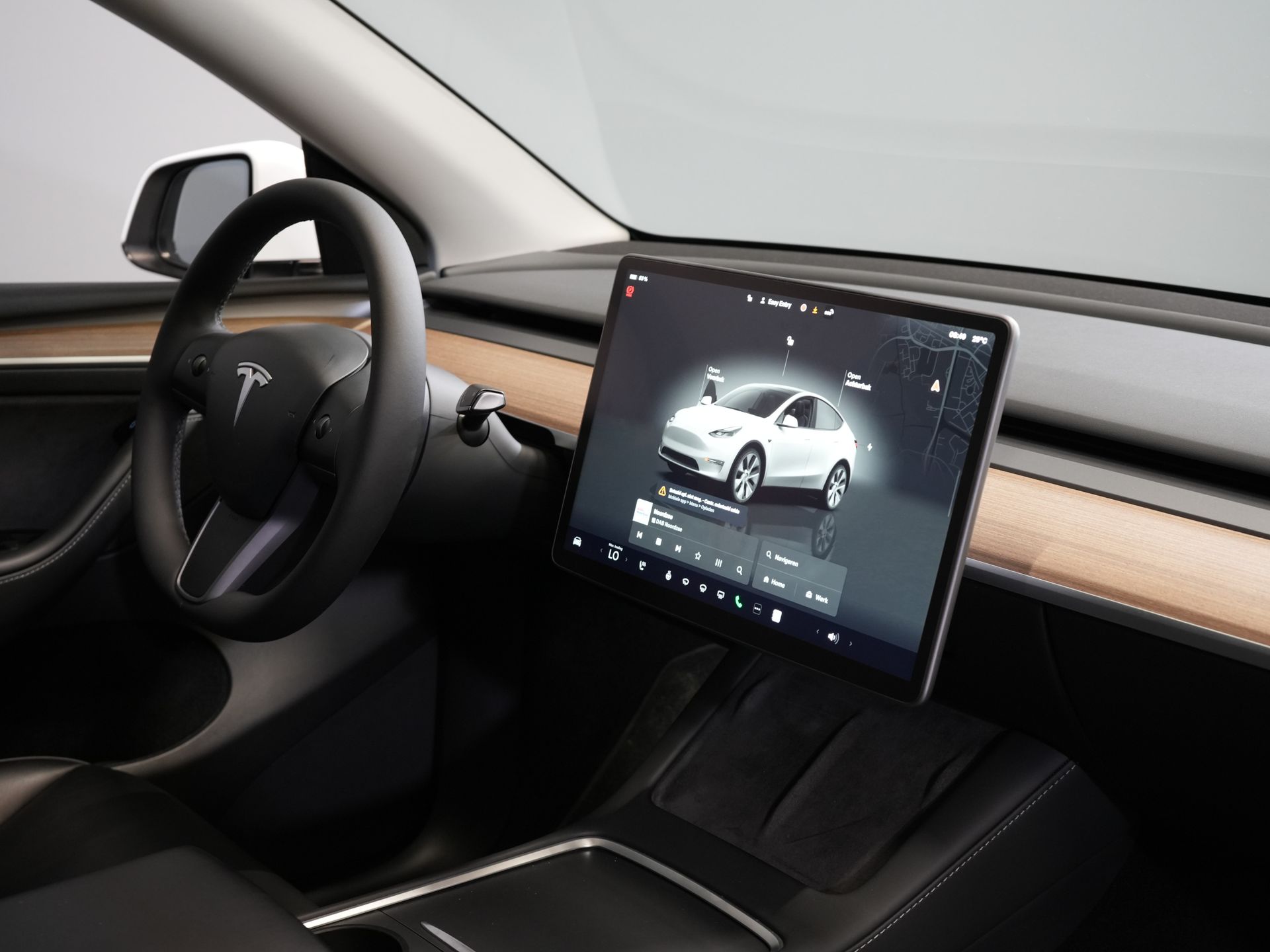 Tesla Model Y SUV Long Range AWD 75 kWh 540 km WLTP MARGE SOH 92%/ Pano/ Pompe à chaleur/ Adapt.Cruise/ Memory/ Elek.valve/ Seatverw./ Navi/ 360 camera