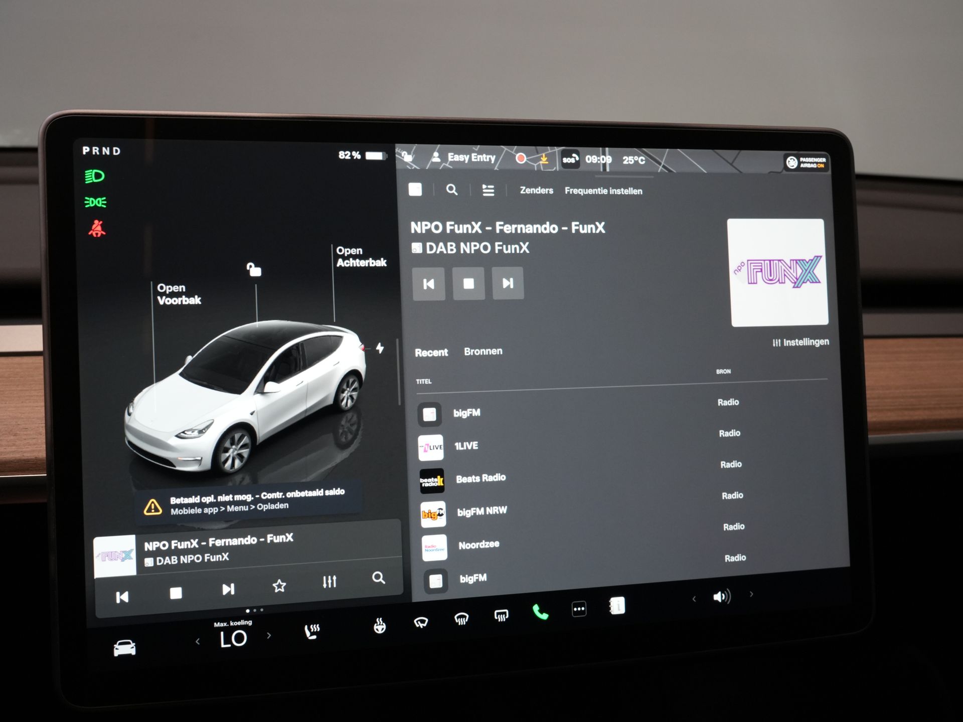 Tesla Model Y SUV Long Range AWD 75 kWh 540 km WLTP MARGE SOH 92%/ Pano/ Pompe à chaleur/ Adapt.Cruise/ Memory/ Elek.valve/ Seatverw./ Navi/ 360 camera