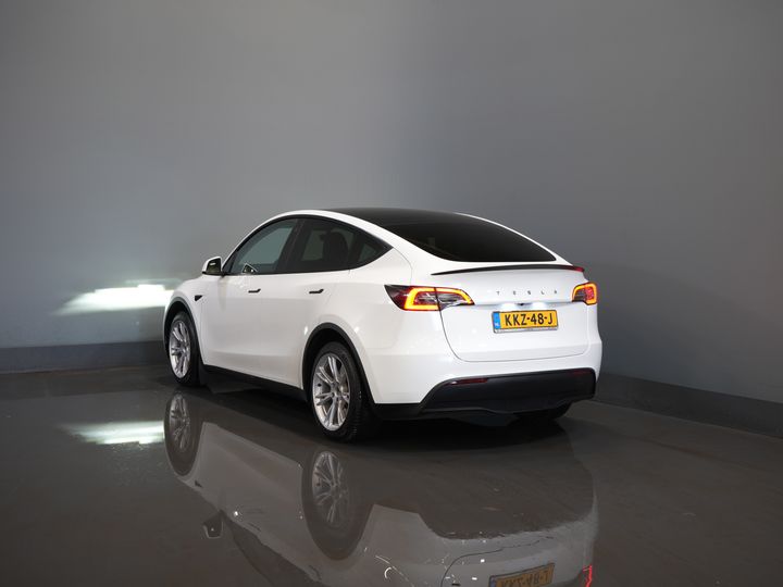 Tesla Model Y SUV Long Range AWD 75 kWh 540 km WLTP MARGE SOH 92%/ Pano/ Pompe à chaleur/ Adapt.Cruise/ Memory/ Elek.valve/ Seatverw./ Navi/ 360 camera