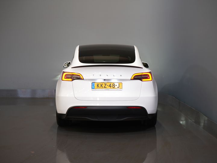 Tesla Model Y SUV Long Range AWD 75 kWh 540 km WLTP MARGE SOH 92%/ Pano/ Pompe à chaleur/ Adapt.Cruise/ Memory/ Elek.valve/ Seatverw./ Navi/ 360 camera