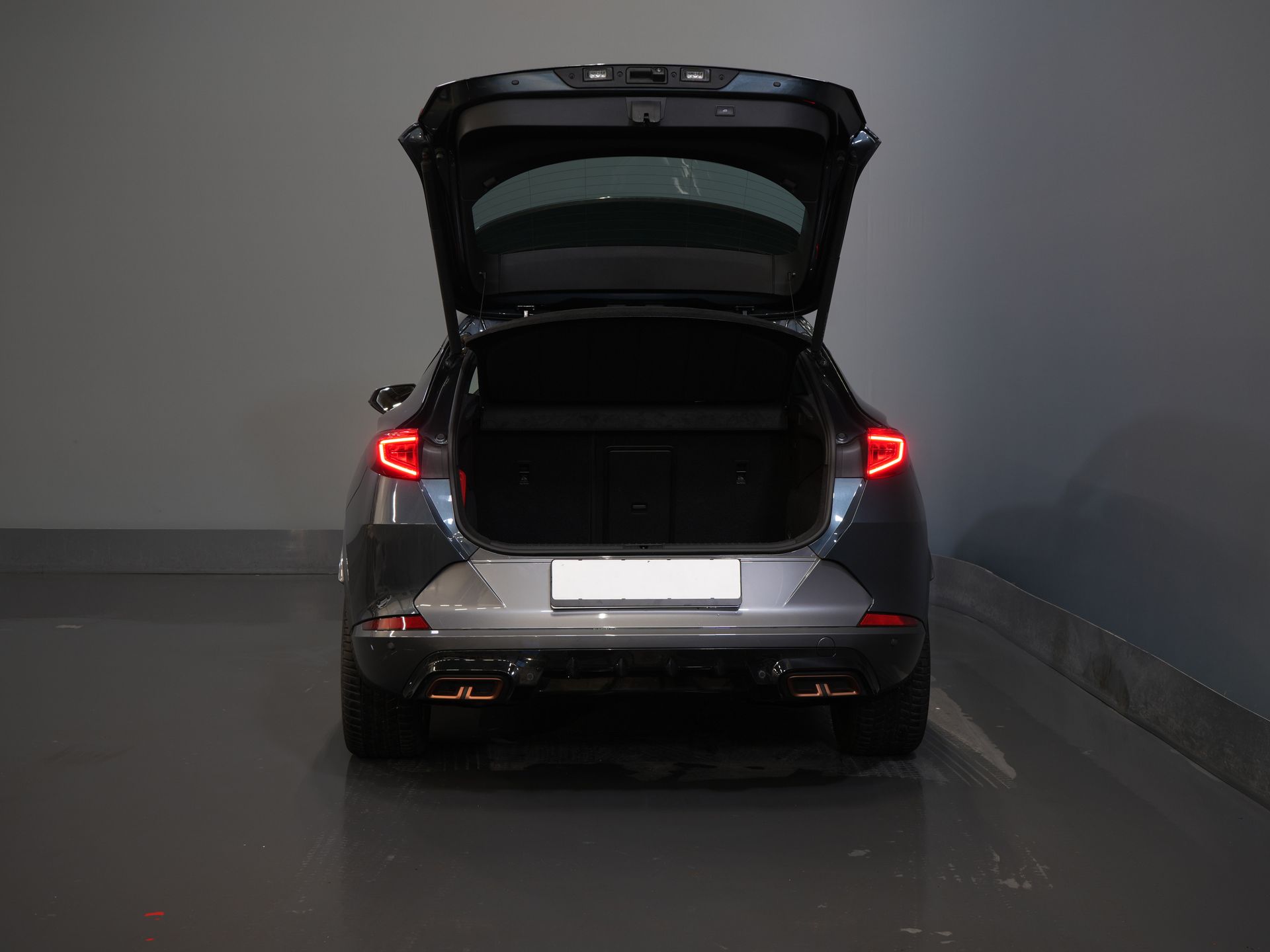 CUPRA Formentor SUV 1.4 e-Hybrid 245 CV VZ Performance Matrix/ Adapt. Cruise/ Navi/ Camera/ Volante/ Climatizzatore/ 19”LMV