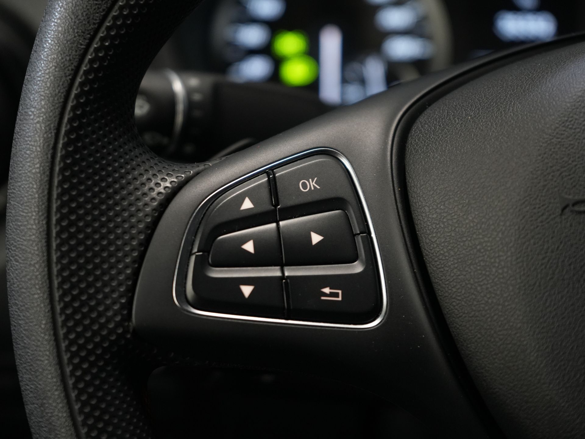 Mercedes-Benz Vito Van 116 CDI Aut. L2 BPM GRATIS! Carplay/ Seatverw./ 270Gr. Drzwi/ Cruise/ Airco/ Navi/ Kamera/ PDC