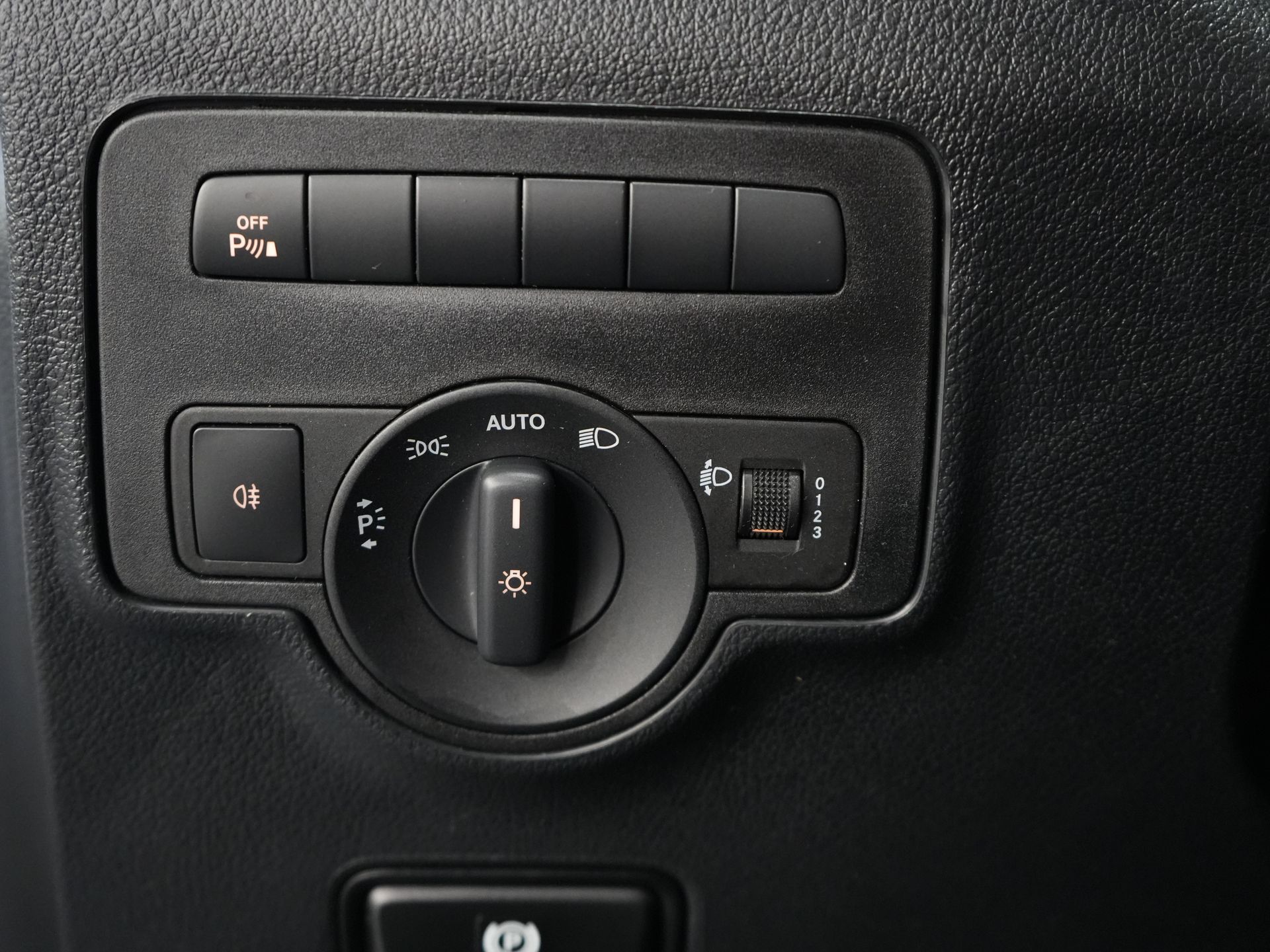 Mercedes-Benz Vito Van 116 CDI Aut. L2 BPM GRATIS! Carplay/ Seatverw./ 270Gr. Drzwi/ Cruise/ Airco/ Navi/ Kamera/ PDC