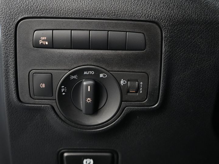 Mercedes-Benz Vito Van 116 CDI Aut. L2 BPM GRATIS! Carplay/ Seatverw./ 270Gr. Drzwi/ Cruise/ Airco/ Navi/ Kamera/ PDC