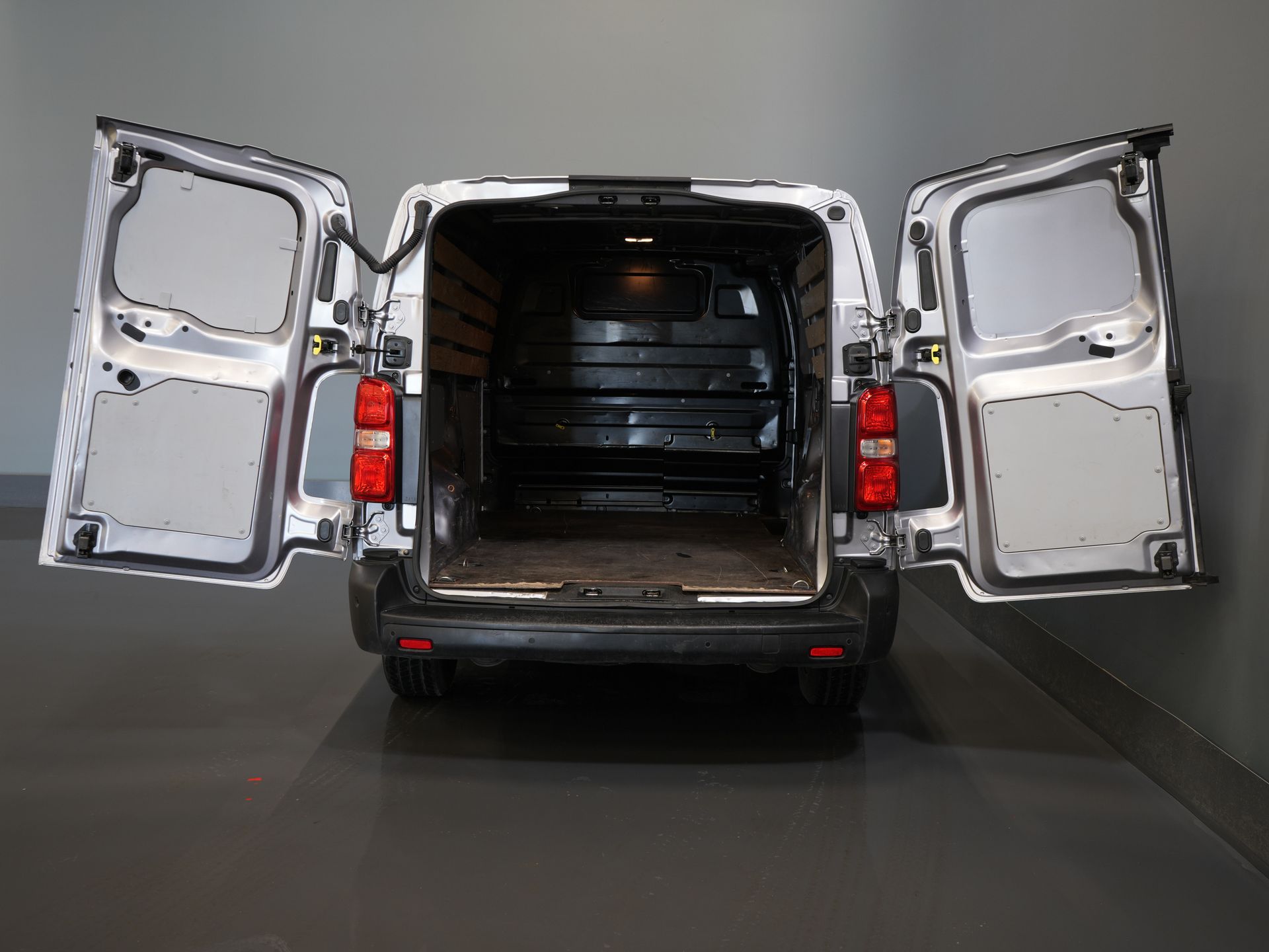 Fiat Scudo Bestelbus 2.0 MJ 145 pk L3 BPM VRIJ! Adapt.Cruise/ Climate/ Keyless/ Carplay/ Camera/ PDC