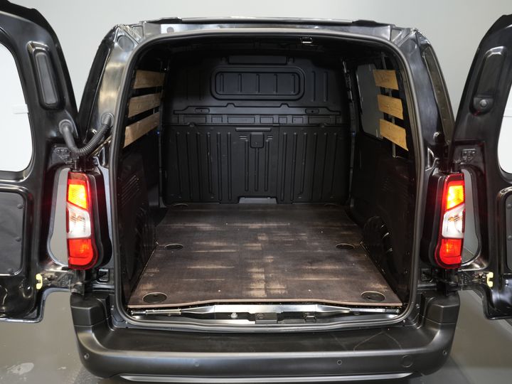 Opel Combo Bestelbus 1.5D 130 pk Aut. NL Auto/ Stuurverw./ Carplay/ Camera/ Cruise/ Airco