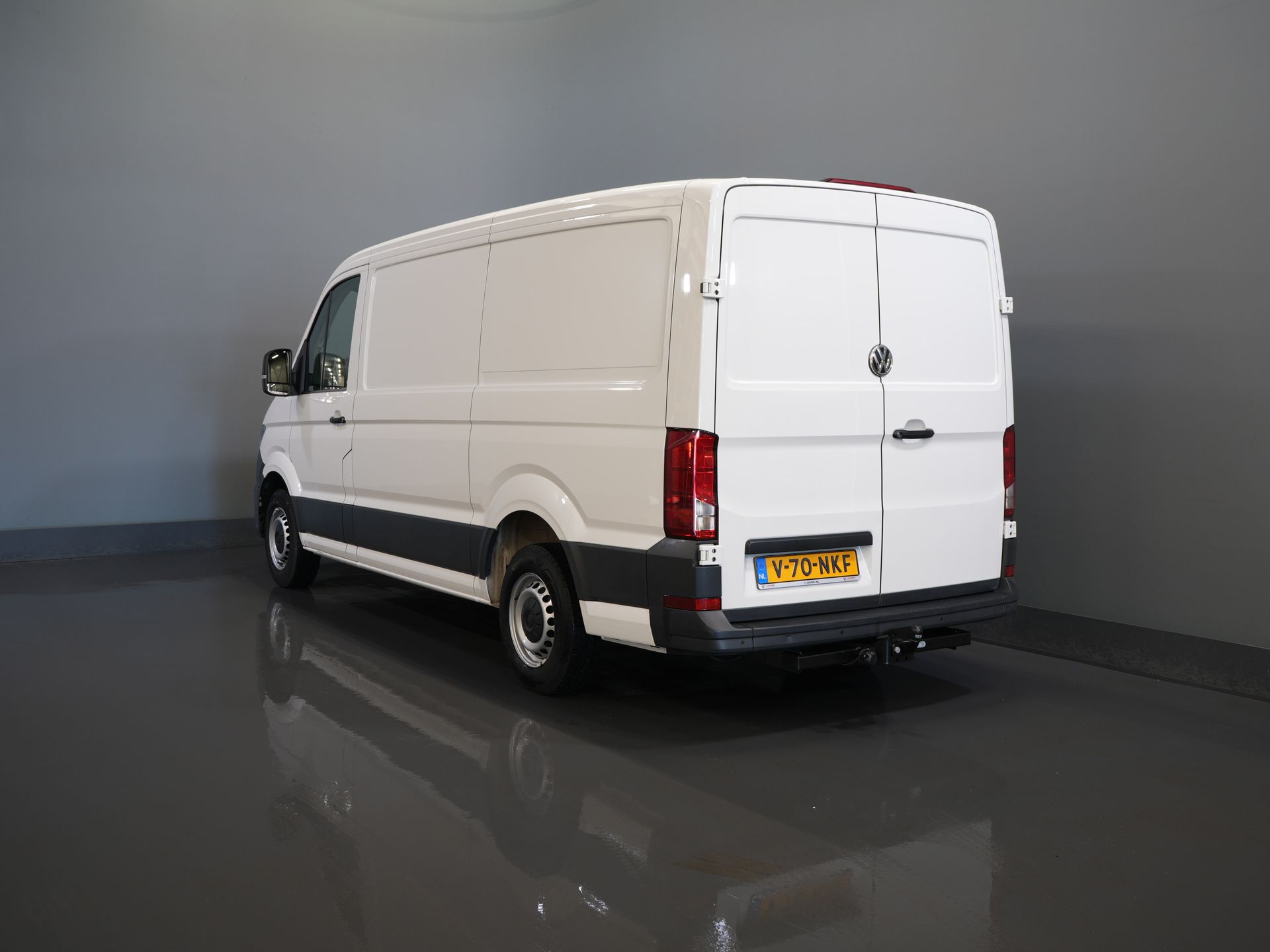 Volkswagen Crafter Bestelbus 35 2.0 TDI L3H2 (DEMO) Airco/ PDC/ Bluetooth/ Betimmering