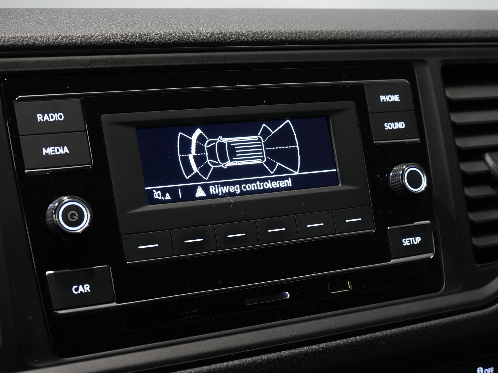 Volkswagen Crafter Bestelbus 35 2.0 TDI L3H2 (DEMO) Airco/ PDC/ Bluetooth/ Betimmering