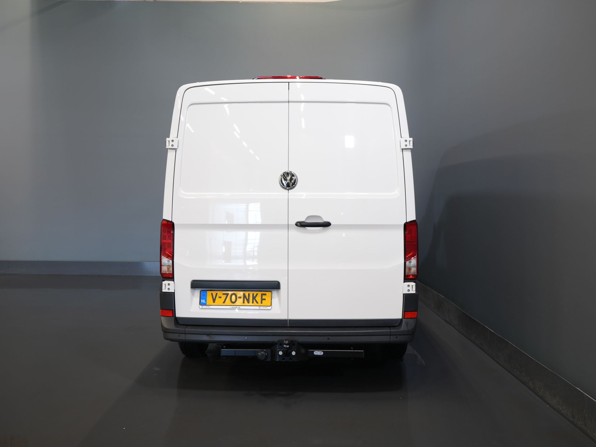 Volkswagen Crafter Bestelbus 35 2.0 TDI L3H2 (DEMO) Airco/ PDC/ Bluetooth/ Betimmering