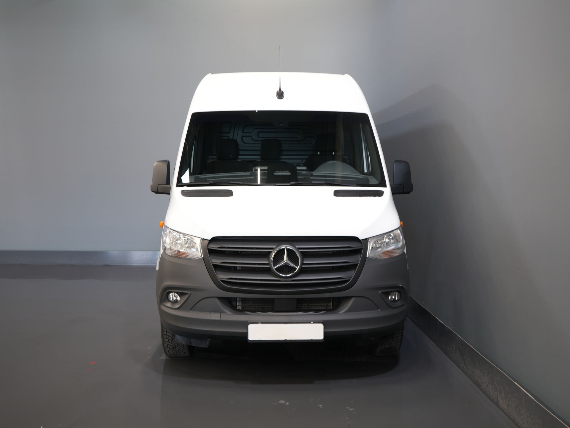 Mercedes-Benz Sprinter Van 317 CDI Aut. L2H2 BPM GRATIS! Sedile elettrico/ 270 porte/ Riscaldamento sedili/ Navi/ Telecamera/ Crociera/ DAB