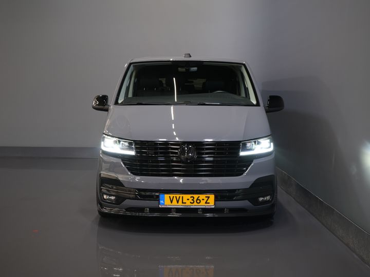 Volkswagen Transporter Furgon T6.1 2.0 TDI 150 KM DSG Aut. L2 DC Podwójna kabina 6 os./ LED/ Skóra/ Bilstein/ Alpine/ 20'' LMV/ Glasslook/ Alarm III/ Carplay/