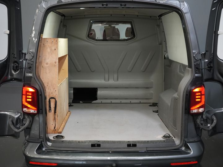 Volkswagen Transporter Van 2.0 TDI 150 к.с. DSG Aut. L2 DC Double Cab LED/ Adapt.Cruise/ Підігрів підставки/ Підігрів сидінь/ Carplay/ Камера/ PDC/ LMV/ Фаркоп/ Air