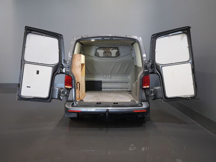 Volkswagen Transporter Van 2.0 TDI 150 к.с. DSG Aut. L2 DC Double Cab LED/ Adapt.Cruise/ Підігрів підставки/ Підігрів сидінь/ Carplay/ Камера/ PDC/ LMV/ Фаркоп/ Air