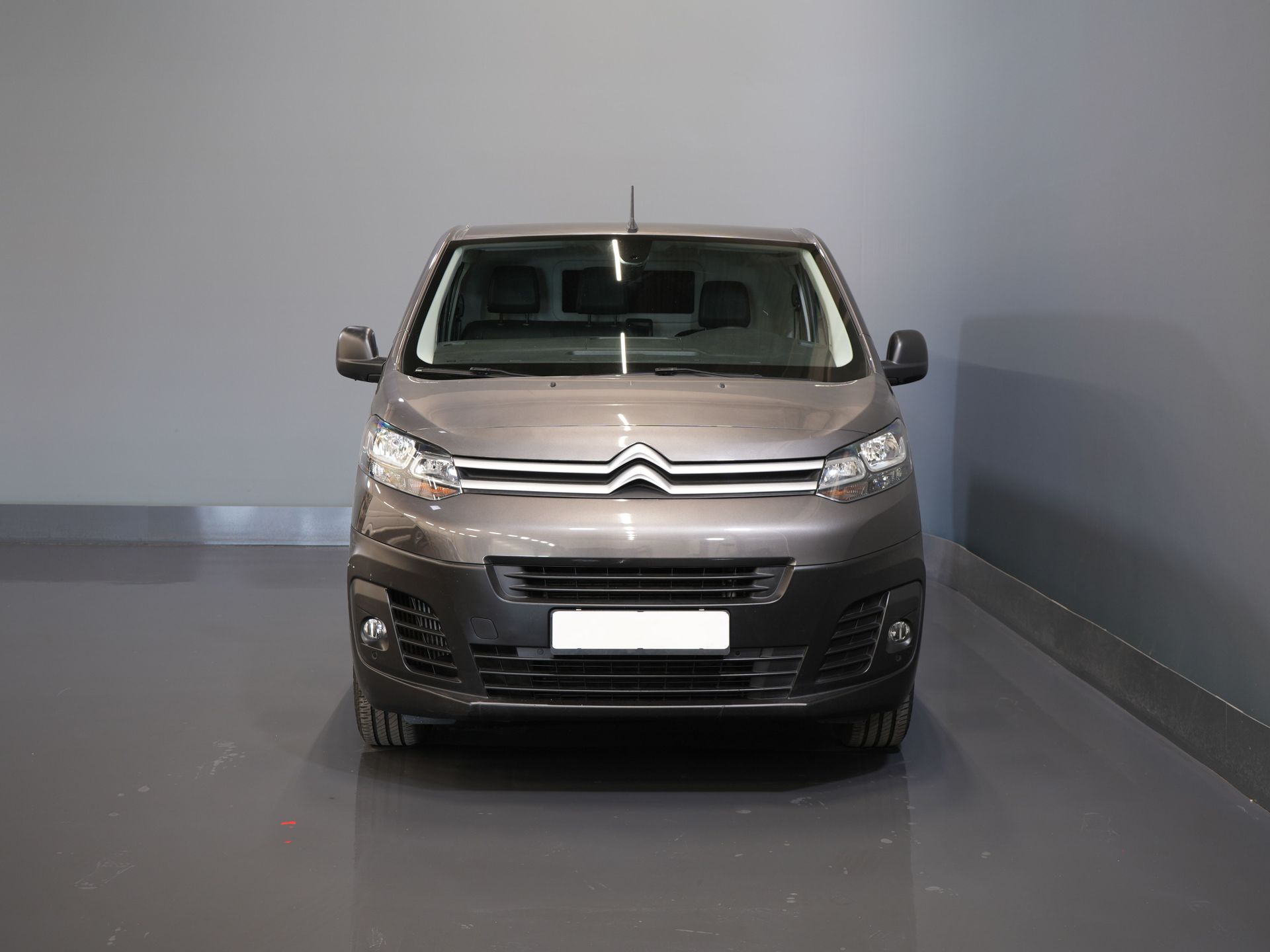 Citroën Jumpy Van 1.5 HDI 100 hp L2 BPM FREE! NL Car/ Navi/ Carplay/ Camera/ PDC/ LMV/ Cruise/ Airco