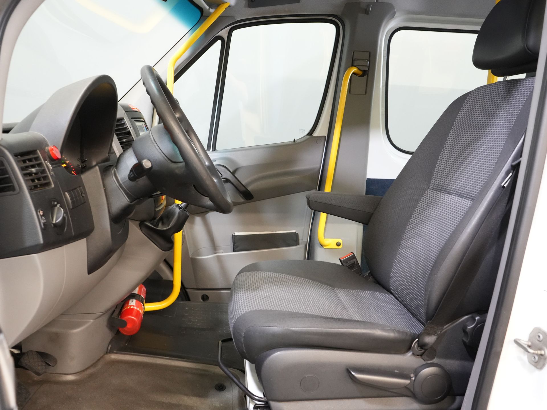 Mercedes-Benz Sprinter Passenger Transport 313 2.2 CDI L3H2 €10,572 Incl. VAT BPM FREE! EXPORT Combi/ 9 persons/ Kombi/ 9P/ Airco/ Wheelchair lift
