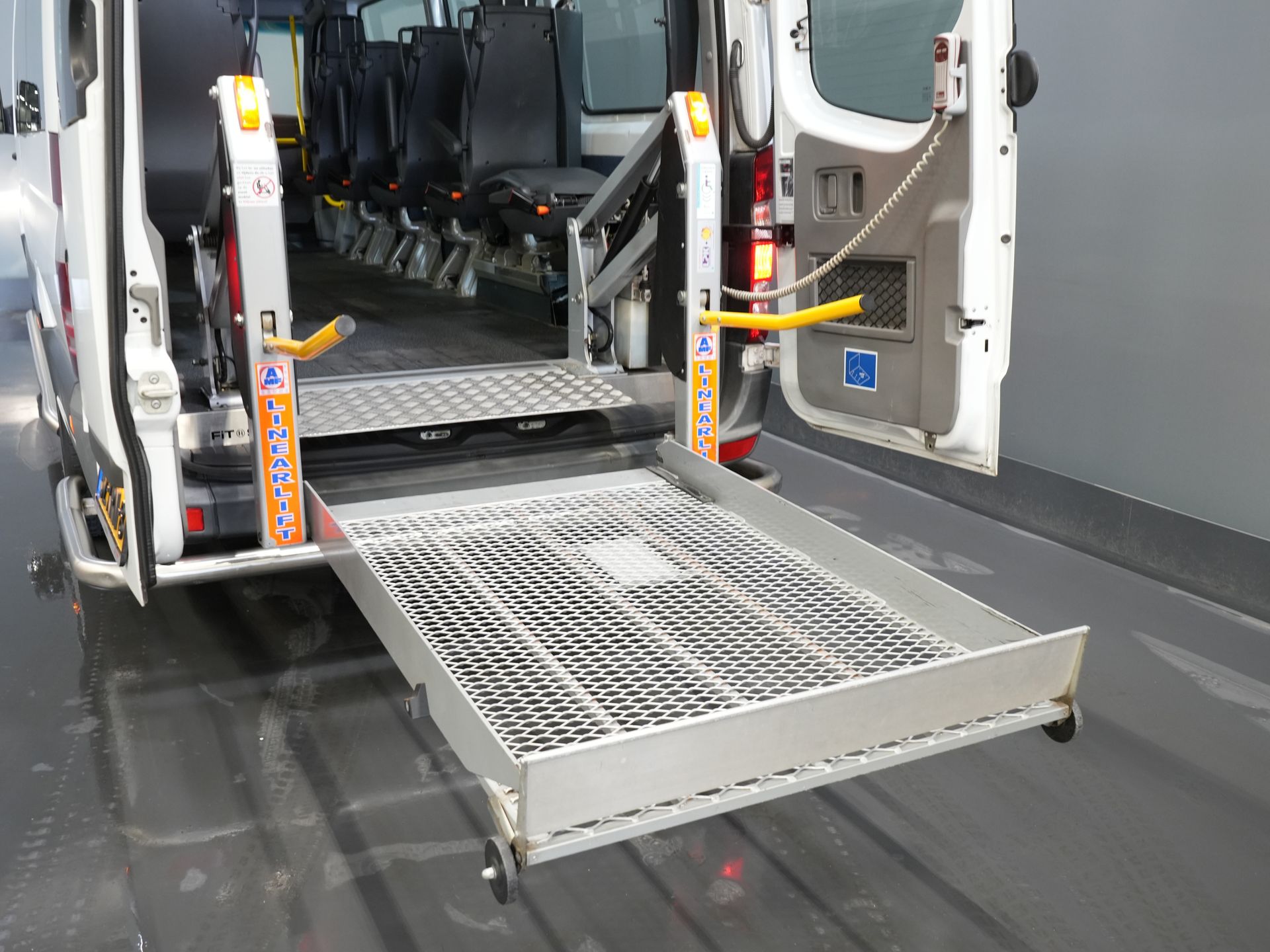 Mercedes-Benz Sprinter Passenger Transport 313 2.2 CDI L3H2 €10,572 Incl. VAT BPM FREE! EXPORT Combi/ 9 persons/ Kombi/ 9P/ Airco/ Wheelchair lift