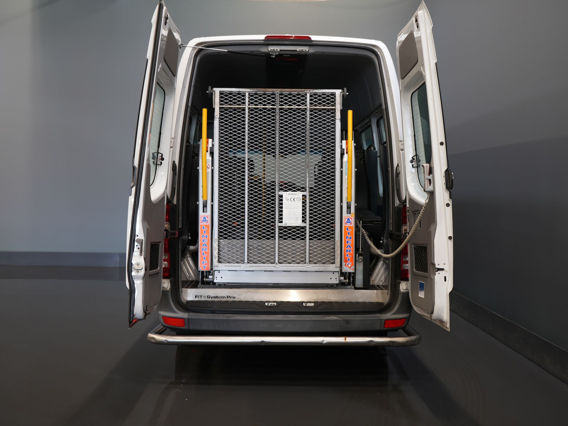 Mercedes-Benz Sprinter Passenger Transport 313 2.2 CDI L3H2 €10,572 Incl. VAT BPM FREE! EXPORT Combi/ 9 persons/ Kombi/ 9P/ Airco/ Wheelchair lift