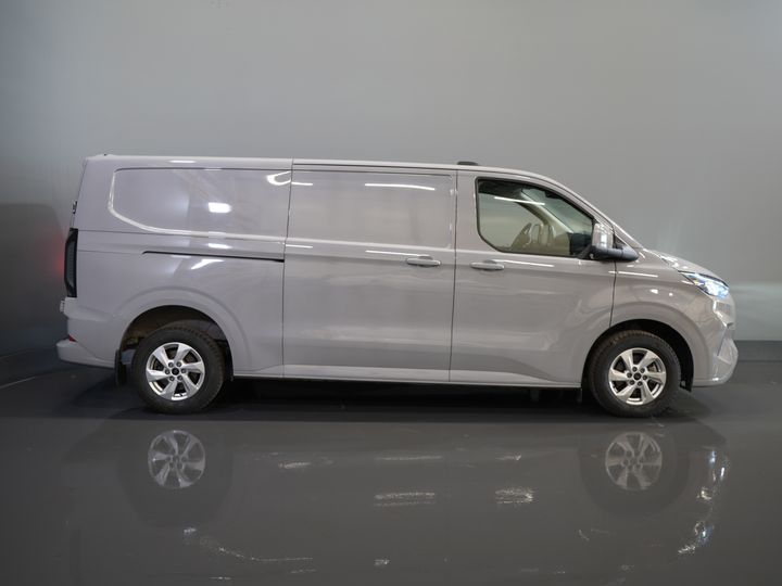 Ford Transit Custom Bestelbus 2.0 TDCI 150 pk L2 Limited BPM VRIJ! (DEMO) Garantie tot 9-29'/ LED/ 2x Schuifdeur/ Stoelverw./ Carplay/ Camera/ PDC/ LMV/ Cruis