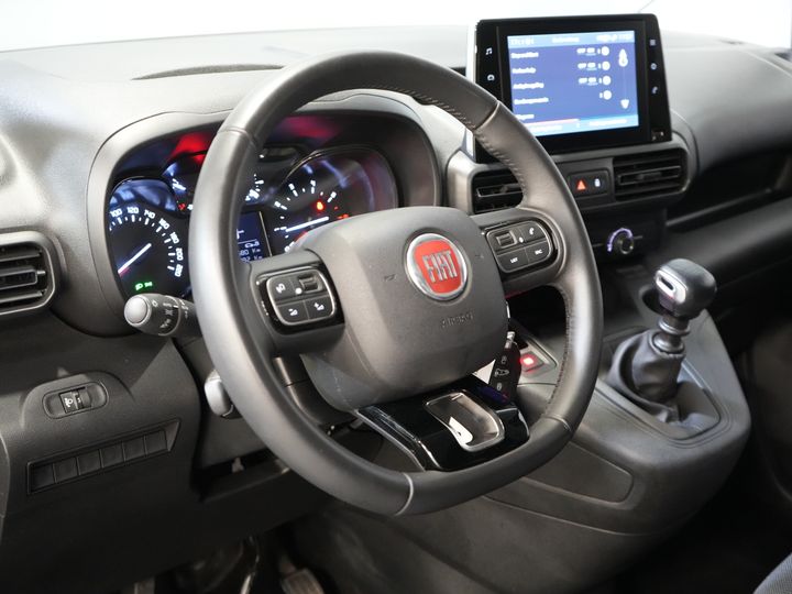 Fiat Doblò Bestelbus 1.5 HDi 100 pk 3 Pers./ CarPlay/ Stoelverw./ Camera/ PDC/ Cruise/ Airco