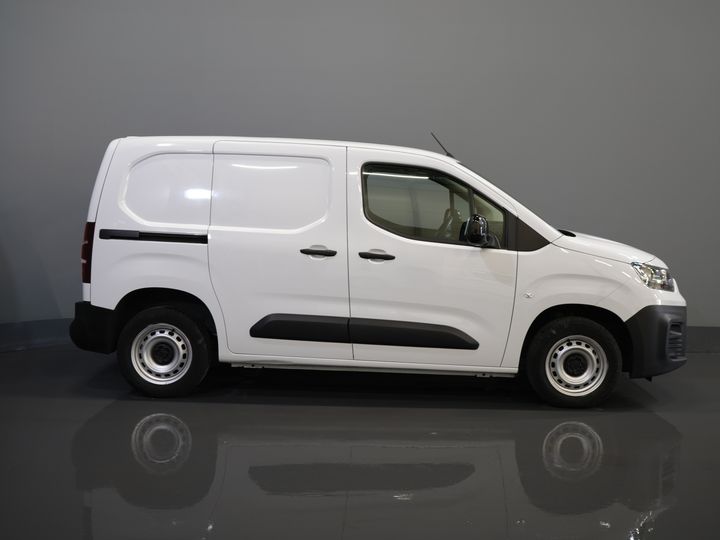 Fiat Doblò Bestelbus 1.5 HDi 100 pk 3 Pers./ CarPlay/ Stoelverw./ Camera/ PDC/ Cruise/ Airco