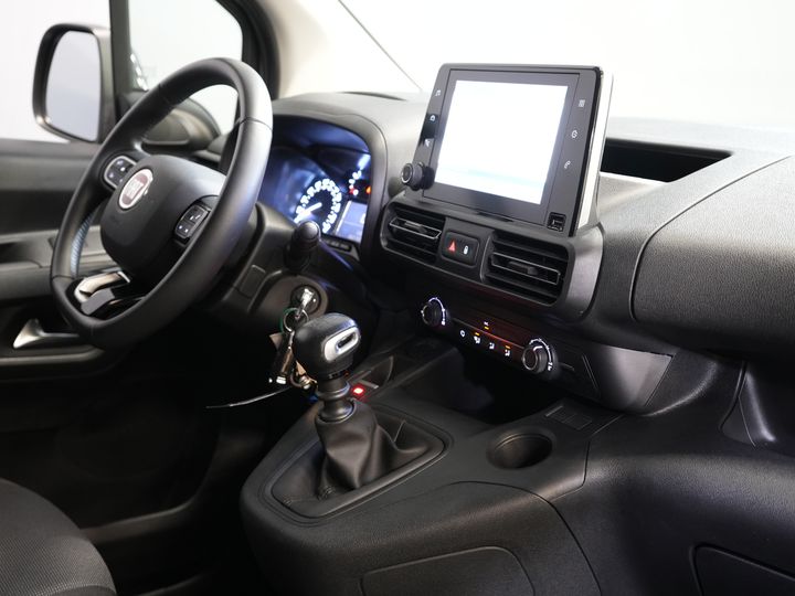 Fiat Doblò Bestelbus 1.5 HDi 100 pk 3 Pers./ CarPlay/ Stoelverw./ Camera/ PDC/ Cruise/ Airco