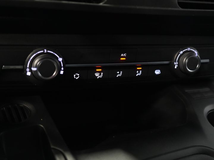 Fiat Doblò Bestelbus 1.5 HDi 100 pk 3 Pers./ CarPlay/ Stoelverw./ Camera/ PDC/ Cruise/ Airco