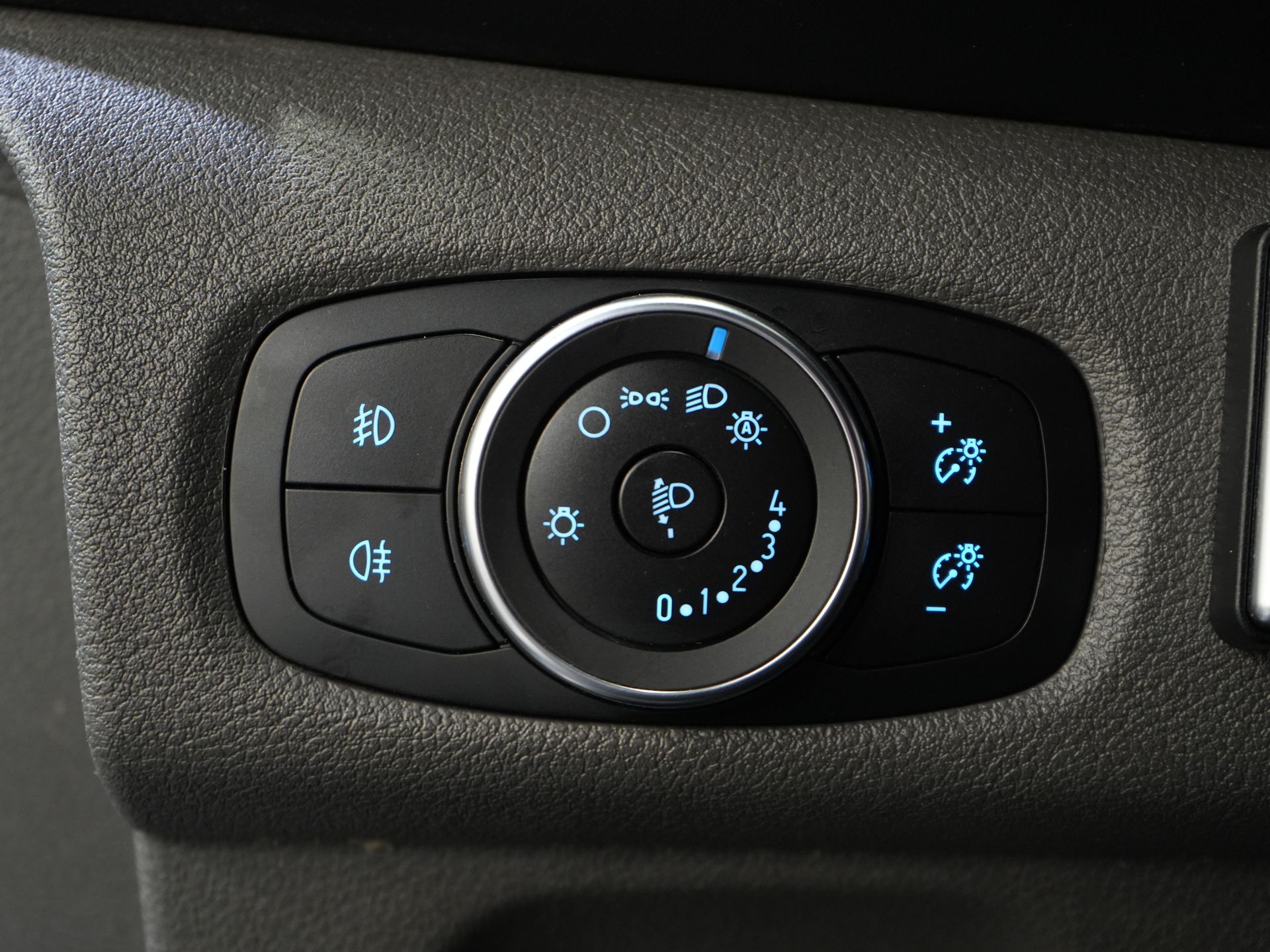 Ford Transit Custom Furgon 2.0 TDCI 130 KM BEZ PODATKU BPM! Sortimo/ Ogrzewanie postojowe/ Podgrzewane fotele/ Carplay/ Kamera/ Nawigacja/ Tempomat