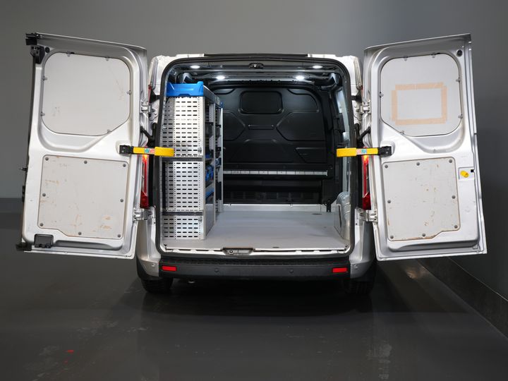 Ford Transit Custom Furgon 2.0 TDCI 130 KM BEZ PODATKU BPM! Sortimo/ Ogrzewanie postojowe/ Podgrzewane fotele/ Carplay/ Kamera/ Nawigacja/ Tempomat
