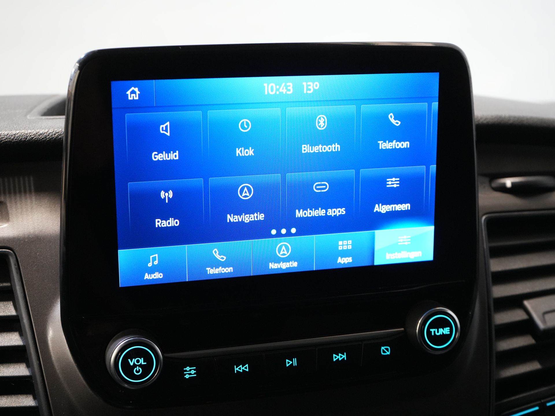 Ford Transit Custom Furgon 2.0 TDCI 130 KM BEZ PODATKU BPM! Sortimo/ Ogrzewanie postojowe/ Podgrzewane fotele/ Carplay/ Kamera/ Nawigacja/ Tempomat