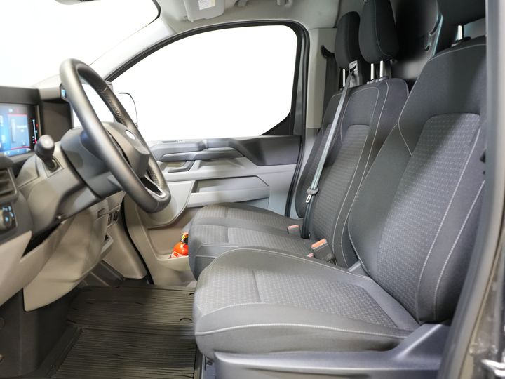 Ford Transit Custom Bestelbus 320 2.0 TDCI 136 pk Aut. L2 Trend BPM VRIJ! Garantie 3-28'/ LED/ Adapt.Cruise/ 2.7t Trekverm./ Carplay/ Camera/ Trekhaak