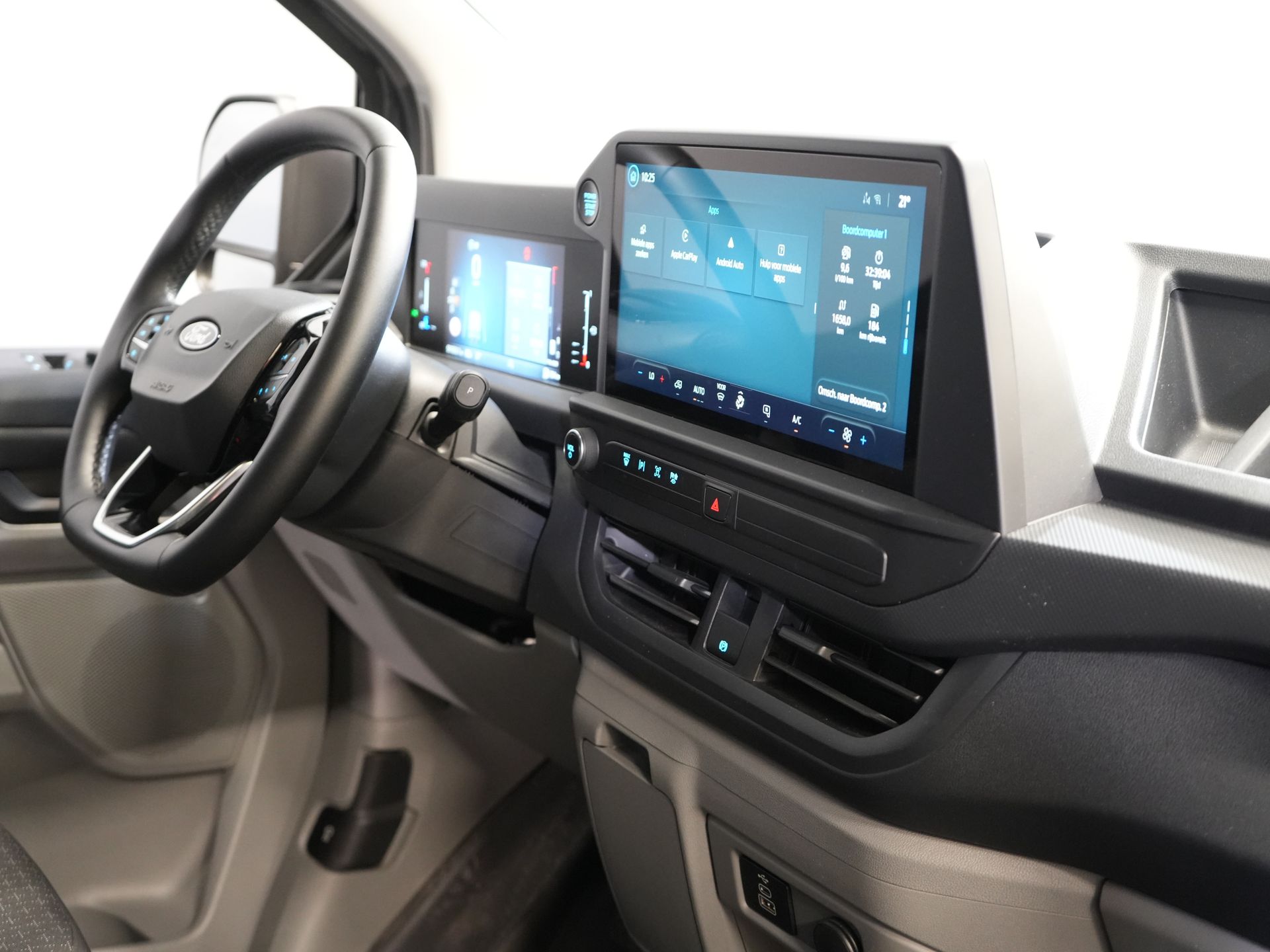 Ford Transit Custom Bestelbus 320 2.0 TDCI 136 pk Aut. L2 Trend BPM VRIJ! Garantie 3-28'/ LED/ Adapt.Cruise/ 2.7t Trekverm./ Carplay/ Camera/ Trekhaak